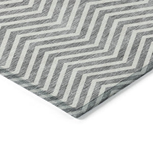 Homeroots 3' Artichoke Green Chevron Indoor Outdoor Area Rug - Stylish, Washable, Durable For High Traffic Areas 5' X 8' Polyester 596268