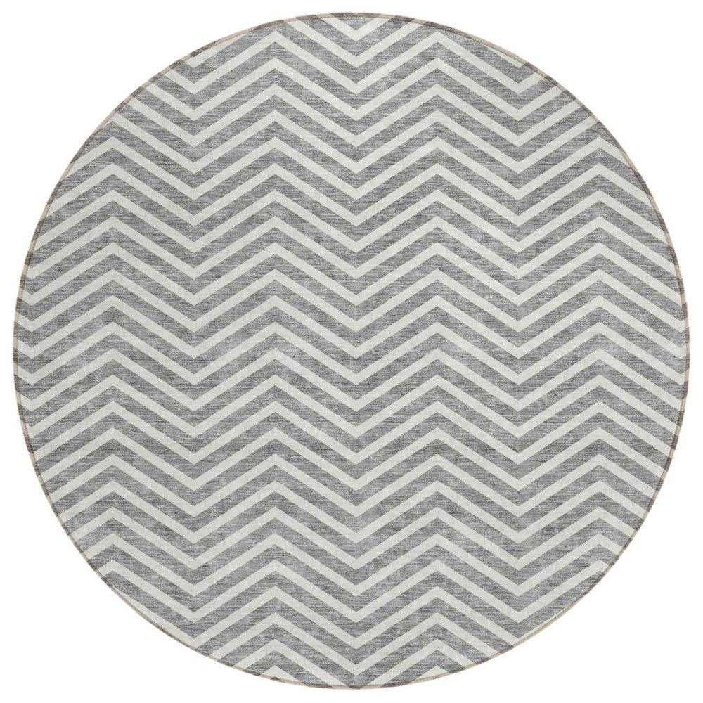 HomeRoots 5' Gray and Ivory Chevron Area Rug - Stylish, Washable Design for Indoor and Outdoor Spaces 8' Round 596269