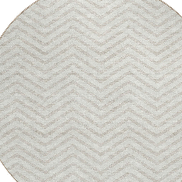 Homeroots 3' Artichoke Green Chevron Indoor Outdoor Area Rug - Stylish, Washable, Durable For High Traffic Areas 8' Round Polyester 596275