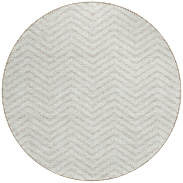 Homeroots 3' Artichoke Green Chevron Indoor Outdoor Area Rug - Stylish, Washable, Durable For High Traffic Areas 8' Round Polyester 596275