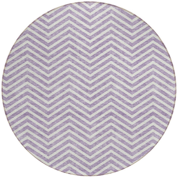 Homeroots 3' Artichoke Green Chevron Indoor Outdoor Area Rug - Stylish, Washable, Durable For High Traffic Areas 8' Round Polyester 596281