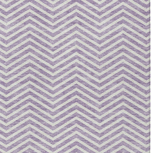 Homeroots 3' Artichoke Green Chevron Indoor Outdoor Area Rug - Stylish, Washable, Durable For High Traffic Areas 10' X 14' Polyester 596284