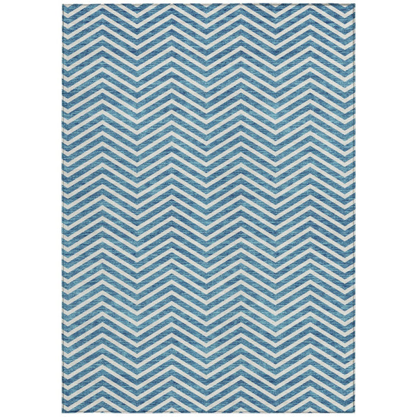 Homeroots 3' Artichoke Green Chevron Indoor Outdoor Area Rug - Stylish, Washable, Durable For High Traffic Areas 5' X 8' Polyester 596292