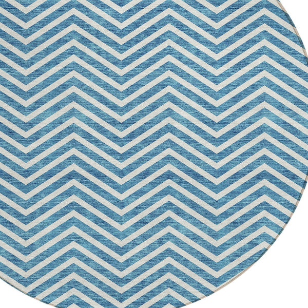 Homeroots 3' Artichoke Green Chevron Indoor Outdoor Area Rug - Stylish, Washable, Durable For High Traffic Areas 8' Round Polyester 596293
