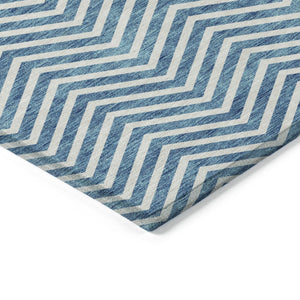 Homeroots 3' Artichoke Green Chevron Indoor Outdoor Area Rug - Stylish, Washable, Durable For High Traffic Areas 10' X 14' Polyester 596296