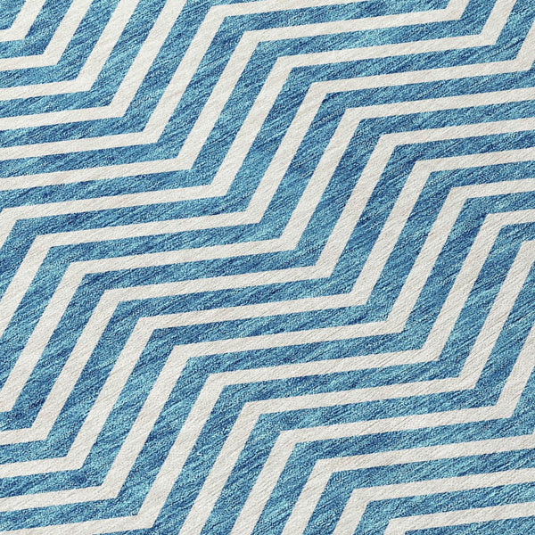 Homeroots 3' Artichoke Green Chevron Indoor Outdoor Area Rug - Stylish, Washable, Durable For High Traffic Areas 10' X 14' Polyester 596296