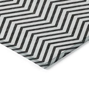 Homeroots 3' Artichoke Green Chevron Indoor Outdoor Area Rug - Stylish, Washable, Durable For High Traffic Areas 3' X 5' Polyester 596297