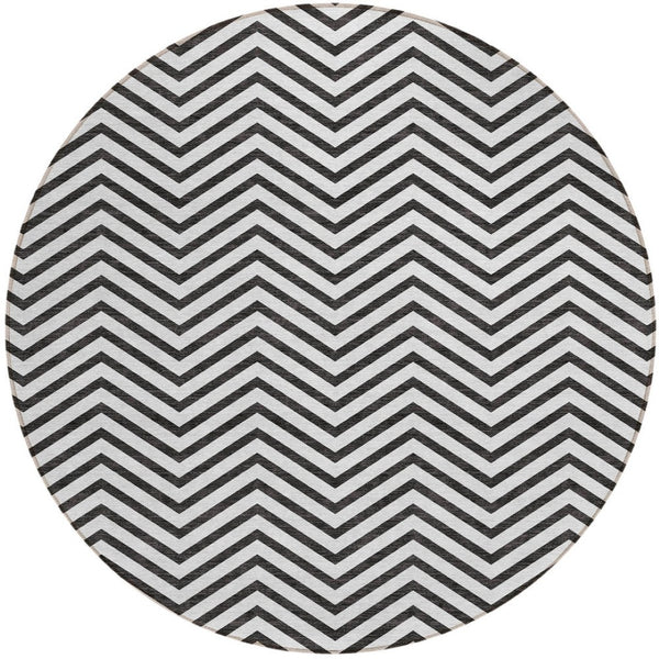 Homeroots 3' Artichoke Green Chevron Indoor Outdoor Area Rug - Stylish, Washable, Durable For High Traffic Areas 8' Round Polyester 596299