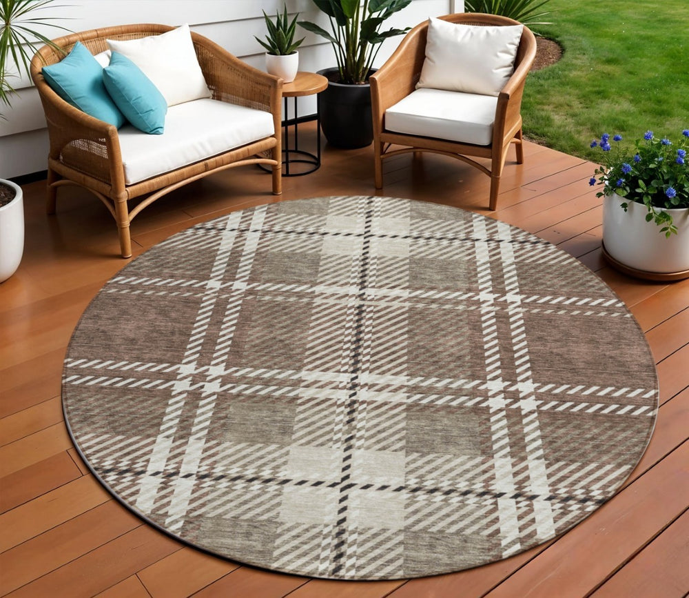 HomeRoots 5' Washable Indoor Outdoor Area Rug with Classic Brown, Black and Ivory Plaid for Durable Style 8' Round 596317
