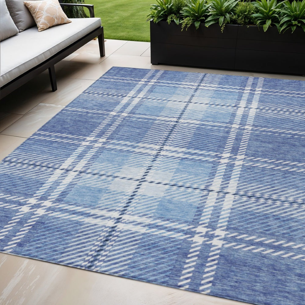 HomeRoots 5' Denim Blue and Ivory Plaid Area Rug - Stylish, Durable, Washable for Indoor and Outdoor Spaces 5' X 8' 596328