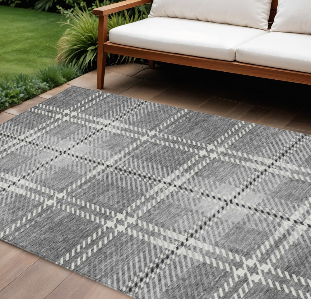 HomeRoots 5' Stylish Gray, Black & Ivory Plaid Washable Area Rug for Indoor/Outdoor High-Traffic Spaces 8' X 10' 596342