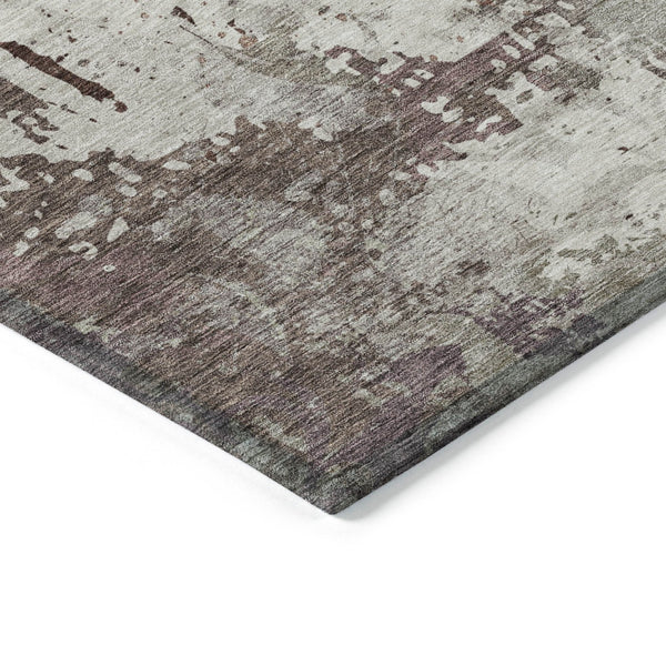 Homeroots 3' Elegant Brown Green Ivory Damask Washable Area Rug For Indoor And Outdoor Spaces - Durable Design 5' X 8' Polyester 596400