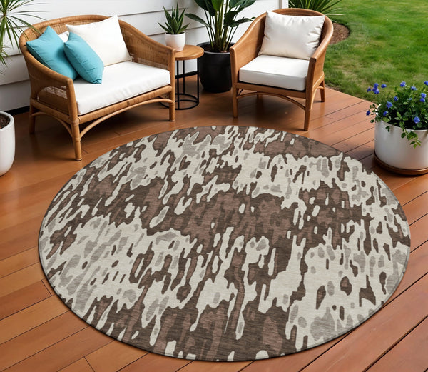 Homeroots 3' Washable Brown Beige And Gray Striped Area Rug For Indoor And Outdoor High Traffic Spaces 8' Round Polyester 596652