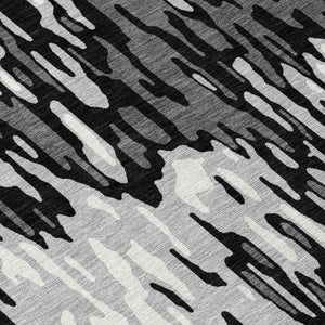 Homeroots 3' Washable Brown Beige And Gray Striped Area Rug For Indoor And Outdoor High Traffic Spaces 8' Round Polyester 596676