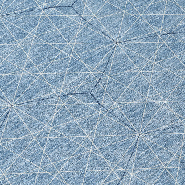 Homeroots 3' Black And Ivory Geometric Washable Area Rug - Perfect For Indoor And Outdoor Spaces, Durable Design 8' Round Polyester 596724