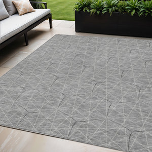 Homeroots 3' Black And Ivory Geometric Washable Area Rug - Perfect For Indoor And Outdoor Spaces, Durable Design 5' X 8' Polyester 596741