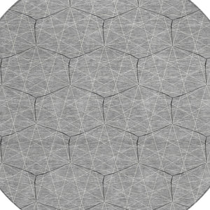 Homeroots 3' Black And Ivory Geometric Washable Area Rug - Perfect For Indoor And Outdoor Spaces, Durable Design 8' Round Polyester 596742