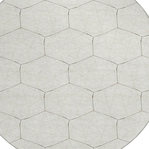 Homeroots 3' Black And Ivory Geometric Washable Area Rug - Perfect For Indoor And Outdoor Spaces, Durable Design 8' Round Polyester 596748