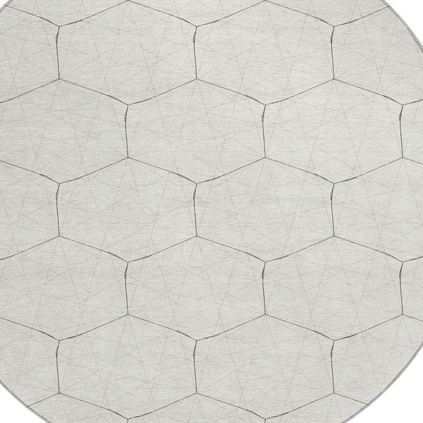 Homeroots 3' Black And Ivory Geometric Washable Area Rug - Perfect For Indoor And Outdoor Spaces, Durable Design 8' Round Polyester 596748