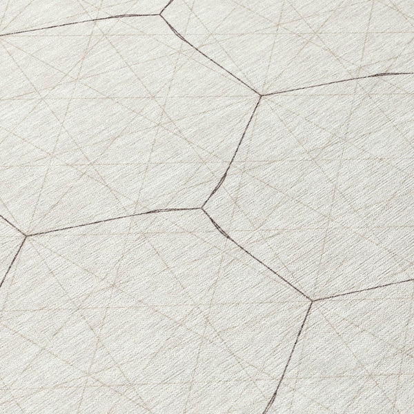 Homeroots 3' Black And Ivory Geometric Washable Area Rug - Perfect For Indoor And Outdoor Spaces, Durable Design 8' Round Polyester 596748