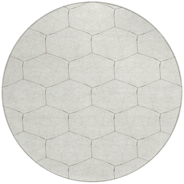 Homeroots 3' Black And Ivory Geometric Washable Area Rug - Perfect For Indoor And Outdoor Spaces, Durable Design 8' Round Polyester 596748