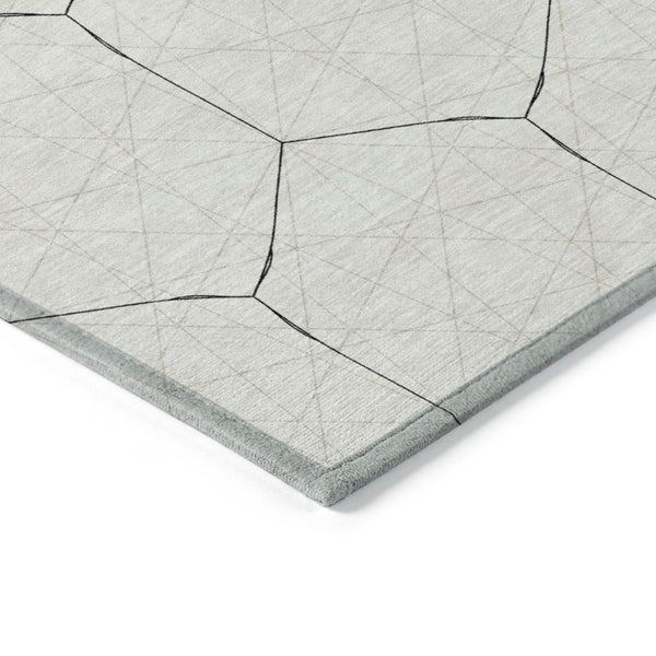 Homeroots 3' Black And Ivory Geometric Washable Area Rug - Perfect For Indoor And Outdoor Spaces, Durable Design 8' X 10' Polyester 596755