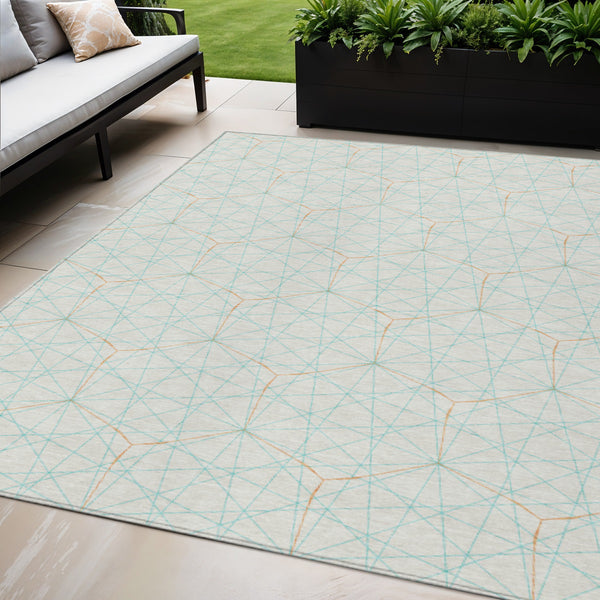 Homeroots 3' Black And Ivory Geometric Washable Area Rug - Perfect For Indoor And Outdoor Spaces, Durable Design 5' X 8' Polyester 596777
