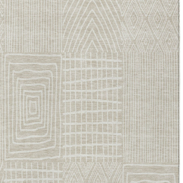 Homeroots 3' Beige And Ivory Geometric Washable Area Rug - Versatile Indoor Outdoor Design For Any Space 3' X 5' Polyester 596896