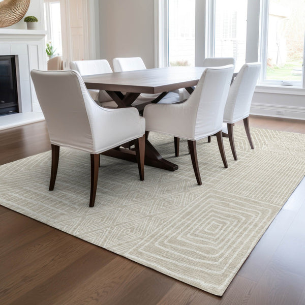 Homeroots 3' Beige And Ivory Geometric Washable Area Rug - Versatile Indoor Outdoor Design For Any Space 5' X 8' Polyester 596897
