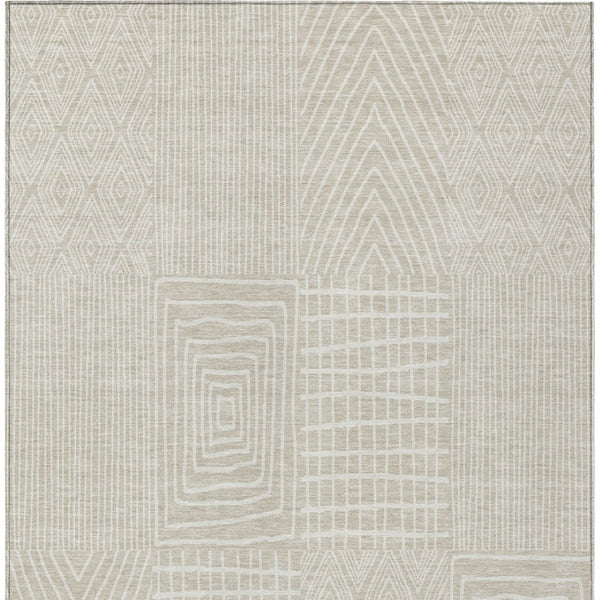 Homeroots 3' Beige And Ivory Geometric Washable Area Rug - Versatile Indoor Outdoor Design For Any Space 8' X 10' Polyester 596899