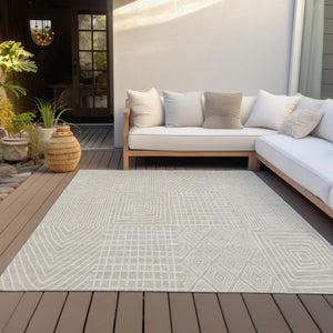 Homeroots 3' Beige And Ivory Geometric Washable Area Rug - Versatile Indoor Outdoor Design For Any Space 9' X 12' Polyester 596900