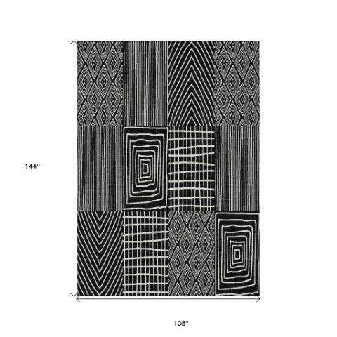 Homeroots 3' Beige And Ivory Geometric Washable Area Rug - Versatile Indoor Outdoor Design For Any Space 9' X 12' Polyester 596906