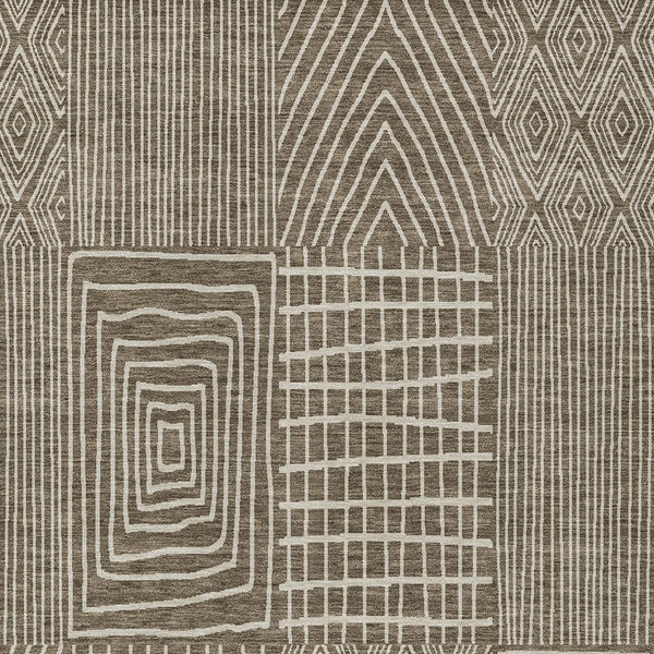 Homeroots 3' Beige And Ivory Geometric Washable Area Rug - Versatile Indoor Outdoor Design For Any Space 3' X 5' Polyester 596908