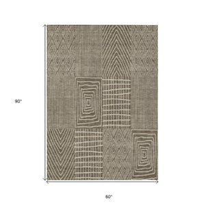 Homeroots 3' Beige And Ivory Geometric Washable Area Rug - Versatile Indoor Outdoor Design For Any Space 5' X 8' Polyester 596909