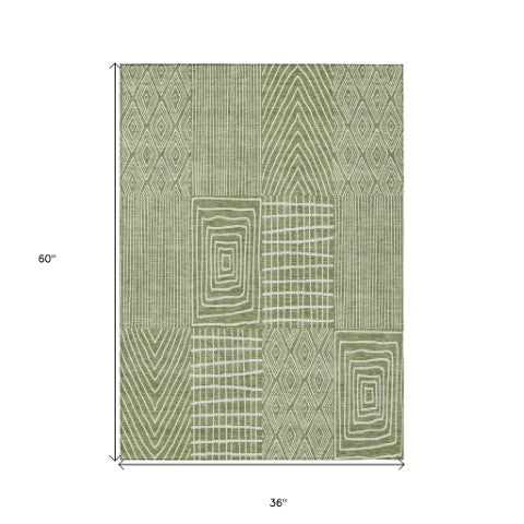 Homeroots 3' Beige And Ivory Geometric Washable Area Rug - Versatile Indoor Outdoor Design For Any Space 3' X 5' Polyester 596920