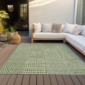 Homeroots 3' Beige And Ivory Geometric Washable Area Rug - Versatile Indoor Outdoor Design For Any Space 8' X 10' Polyester 596923