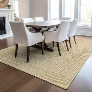 Homeroots 3' Beige And Ivory Geometric Washable Area Rug - Versatile Indoor Outdoor Design For Any Space 3' X 5' Polyester 596926