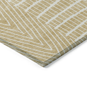 Homeroots 3' Beige And Ivory Geometric Washable Area Rug - Versatile Indoor Outdoor Design For Any Space 5' X 8' Polyester 596927