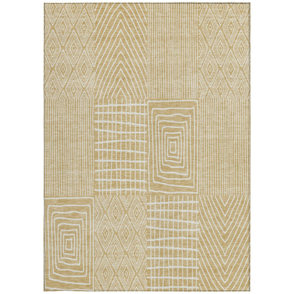 Homeroots 3' Beige And Ivory Geometric Washable Area Rug - Versatile Indoor Outdoor Design For Any Space 5' X 8' Polyester 596927