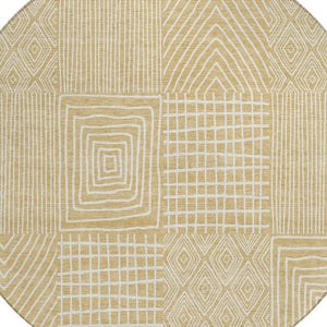 Homeroots 3' Beige And Ivory Geometric Washable Area Rug - Versatile Indoor Outdoor Design For Any Space 8' Round Polyester 596928