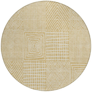 Homeroots 3' Beige And Ivory Geometric Washable Area Rug - Versatile Indoor Outdoor Design For Any Space 8' Round Polyester 596928