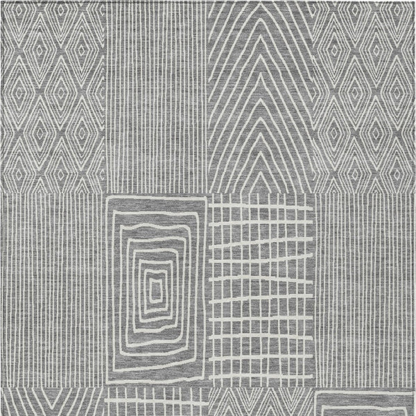 Homeroots 3' Beige And Ivory Geometric Washable Area Rug - Versatile Indoor Outdoor Design For Any Space 3' X 5' Polyester 596932