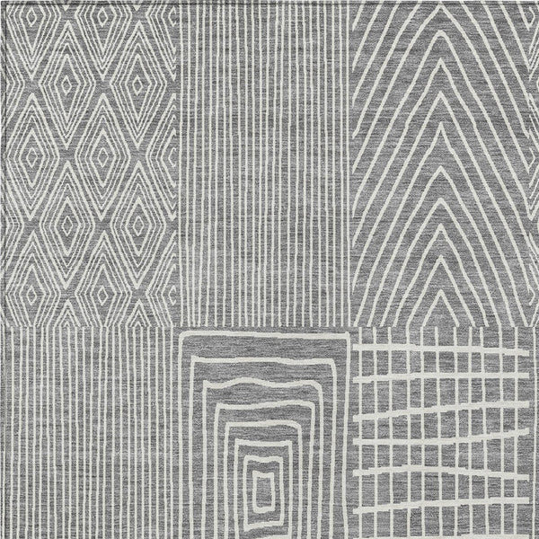 Homeroots 3' Beige And Ivory Geometric Washable Area Rug - Versatile Indoor Outdoor Design For Any Space 3' X 5' Polyester 596932