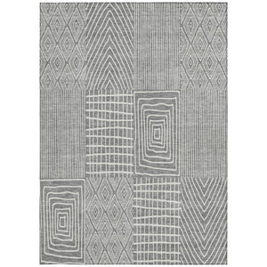 Homeroots 3' Beige And Ivory Geometric Washable Area Rug - Versatile Indoor Outdoor Design For Any Space 8' X 10' Polyester 596935