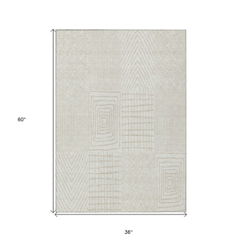 Homeroots 3' Beige And Ivory Geometric Washable Area Rug - Versatile Indoor Outdoor Design For Any Space 3' X 5' Polyester 596938