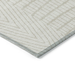 Homeroots 3' Beige And Ivory Geometric Washable Area Rug - Versatile Indoor Outdoor Design For Any Space 3' X 5' Polyester 596938