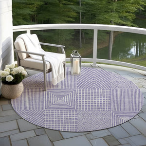 Homeroots 3' Beige And Ivory Geometric Washable Area Rug - Versatile Indoor Outdoor Design For Any Space 8' Round Polyester 596946