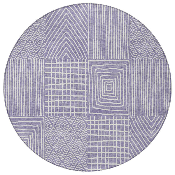 Homeroots 3' Beige And Ivory Geometric Washable Area Rug - Versatile Indoor Outdoor Design For Any Space 8' Round Polyester 596946