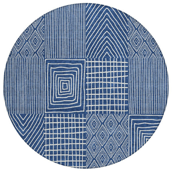 HomeRoots 5' Navy Blue and Ivory Geometric Washable Area Rug for Indoor and Outdoor Spaces - Easy Care! 8' Round 596952