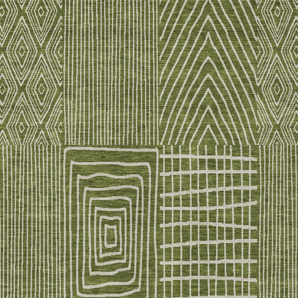 Homeroots 3' Beige And Ivory Geometric Washable Area Rug - Versatile Indoor Outdoor Design For Any Space 5' X 8' Polyester 596957